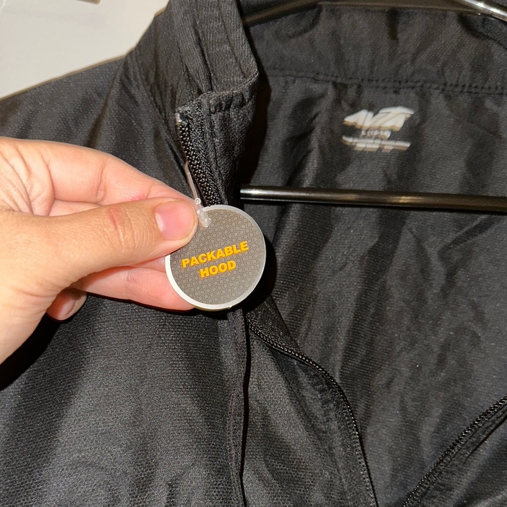 Black Utility Jacket with Wide Collar and Comfortable Fit - Picture 5 of 5